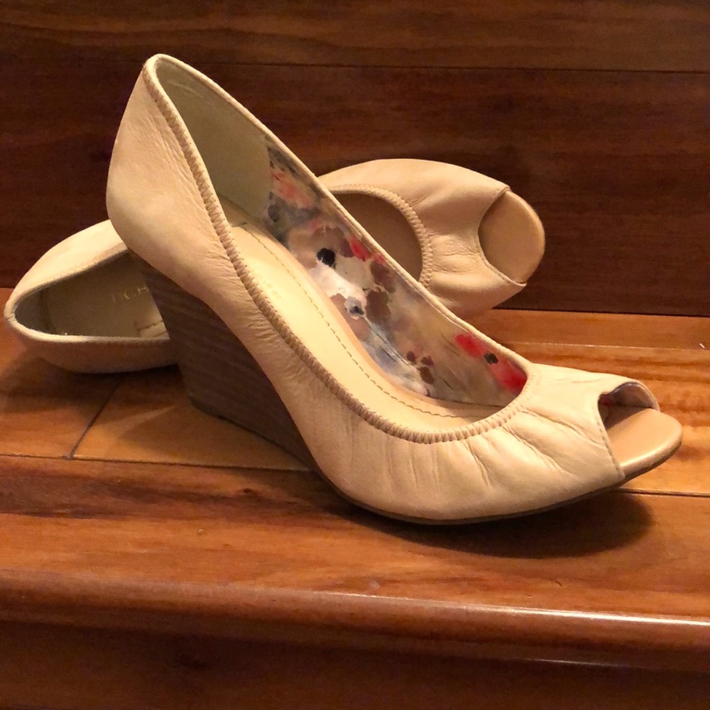 BCBGENERATION wedges